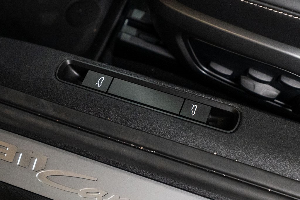 2026 Porsche 911 Carrera Image 23 of 40