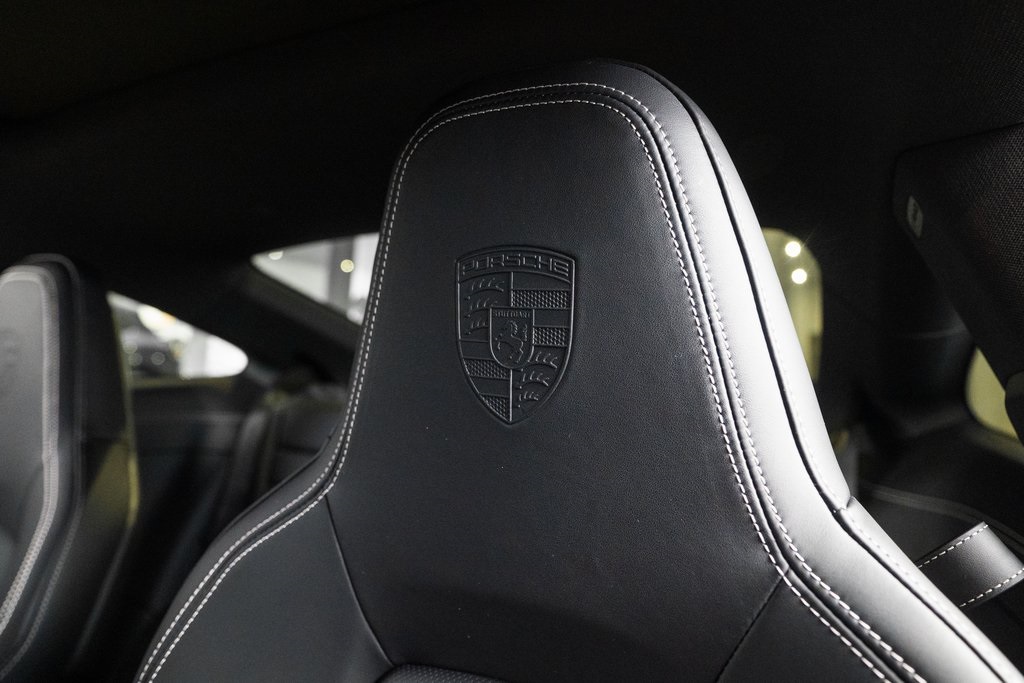 2026 Porsche 911 Carrera Image 31 of 40