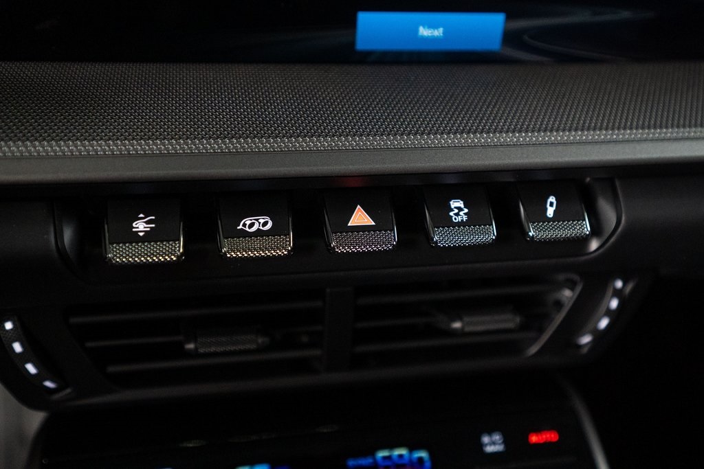 2026 Porsche 911 Carrera Image 21 of 40