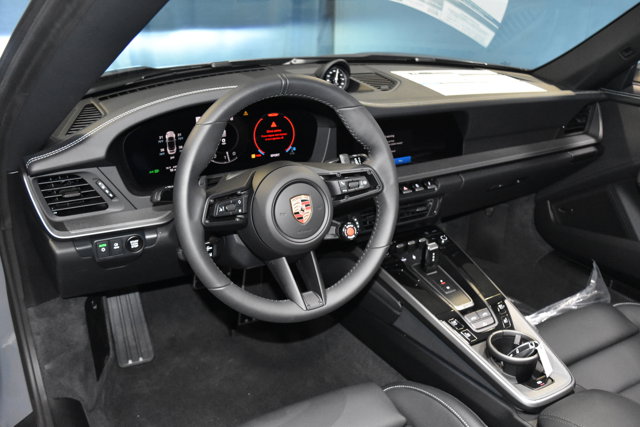 2026 Porsche 911 Carrera S Image 9 of 29