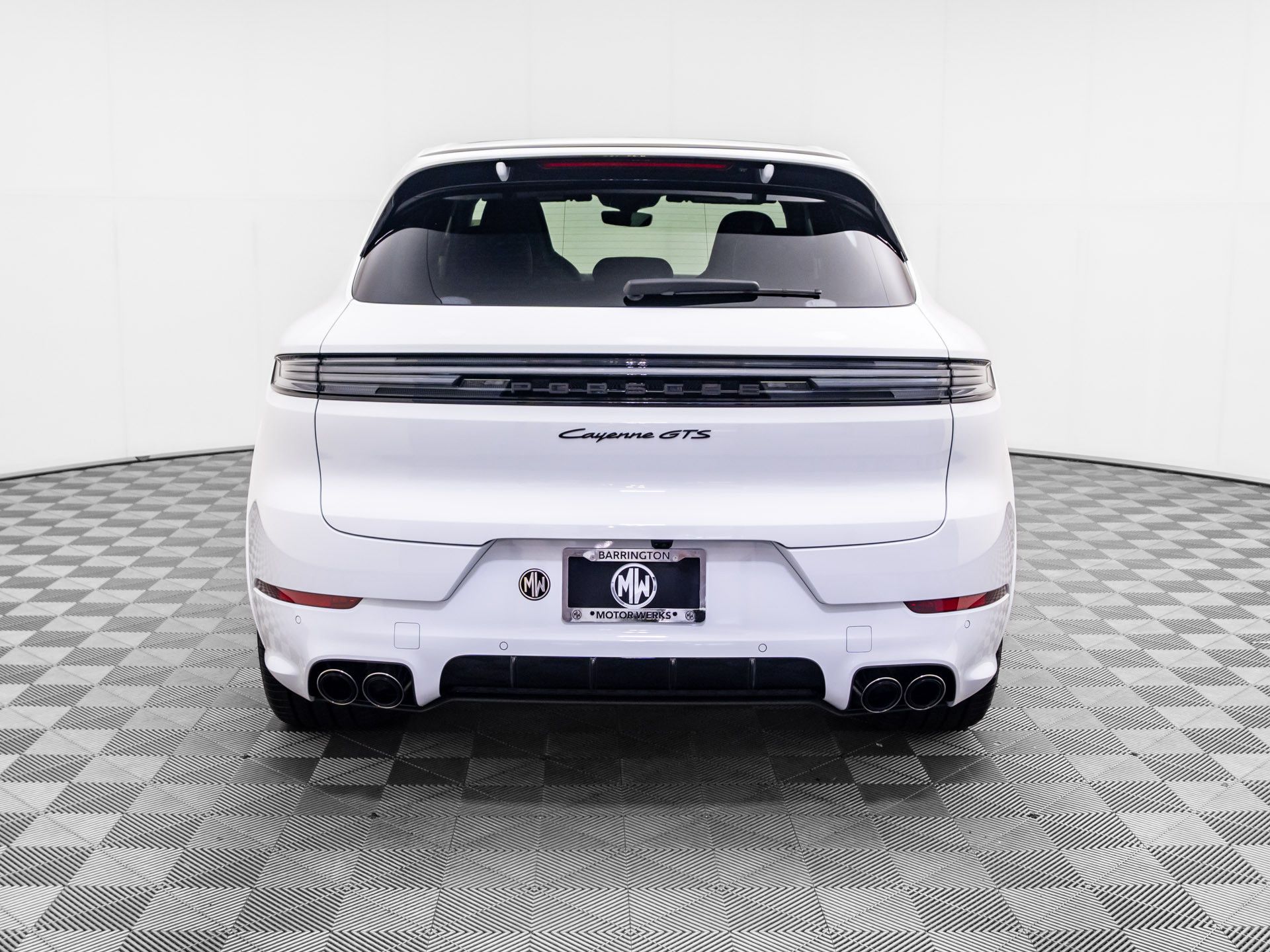 2026 Porsche Cayenne GTS Image 8 of 37