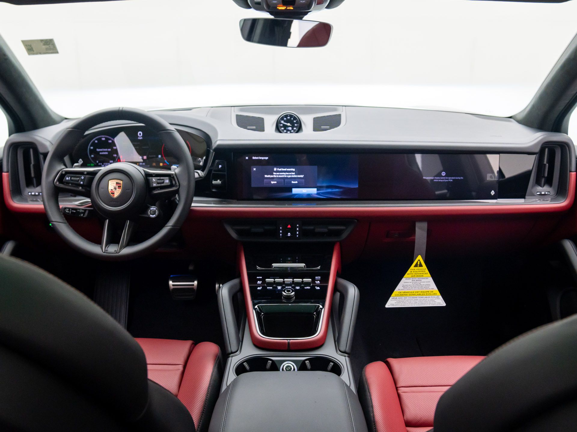 2026 Porsche Cayenne GTS Image 16 of 37