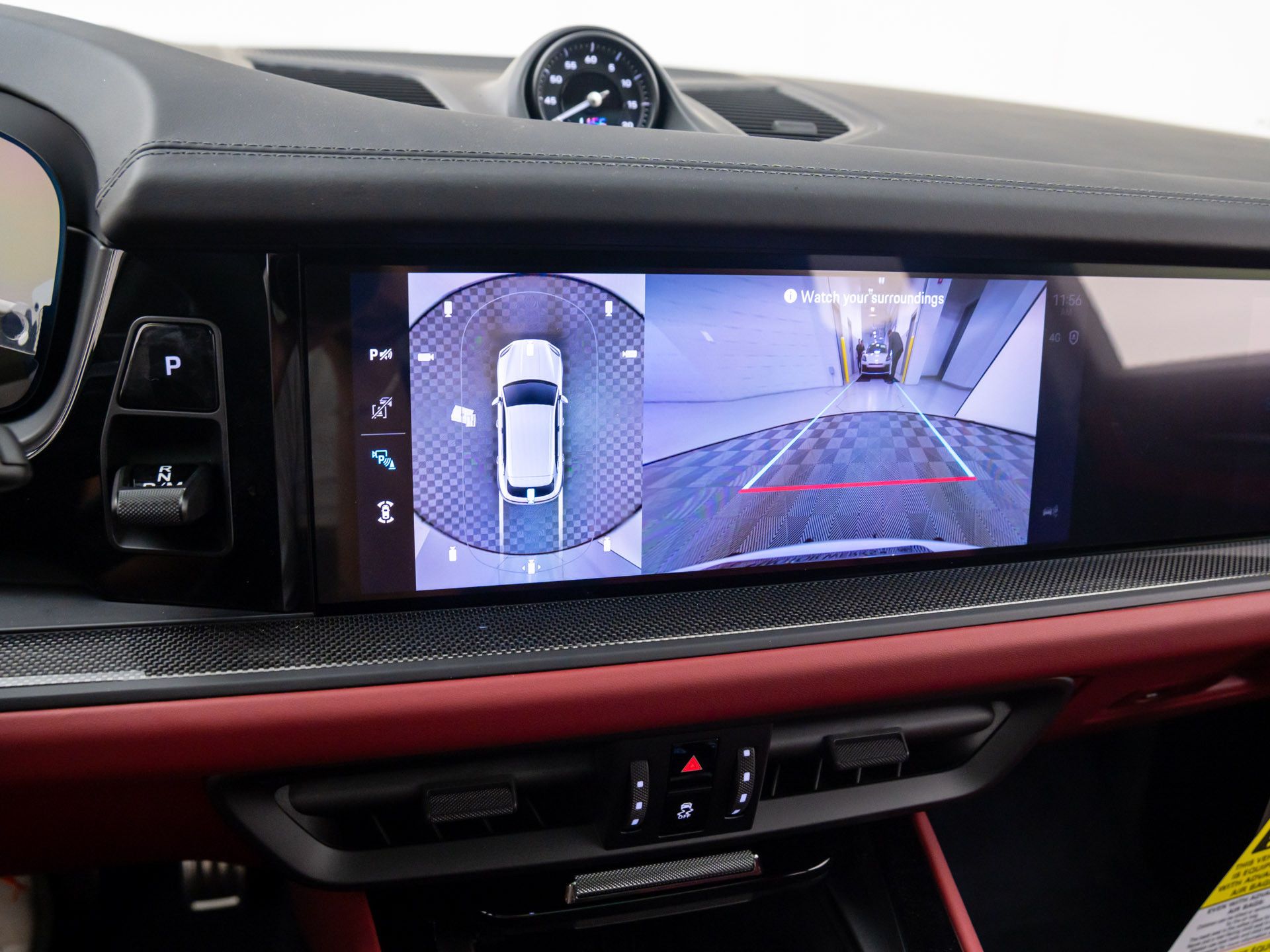 2026 Porsche Cayenne GTS Image 22 of 37