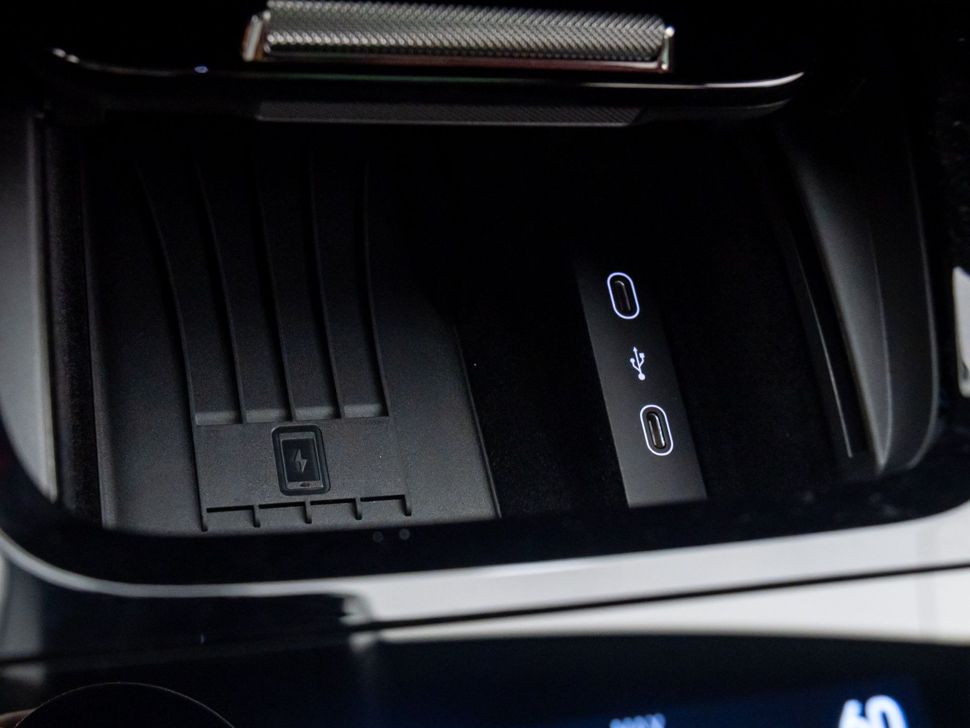 2026 Porsche Cayenne GTS Image 35 of 37