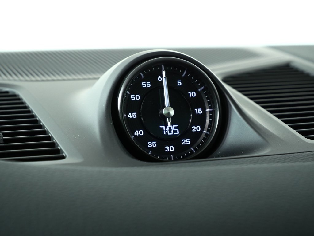 2026 Porsche Cayenne Base Image 27 of 40