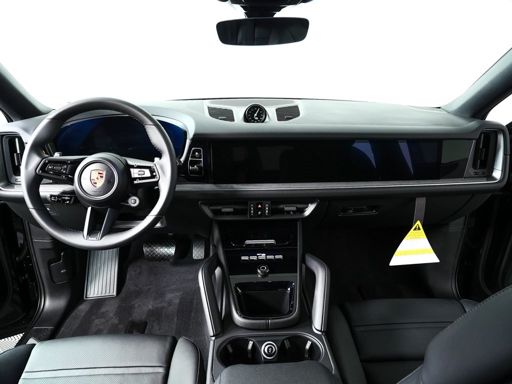 2026 Porsche Cayenne Base Image 20 of 40