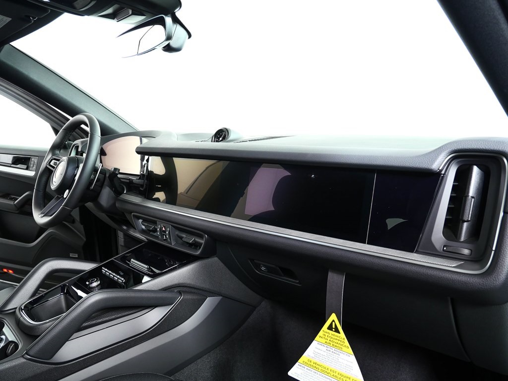 2026 Porsche Cayenne Base Image 21 of 40