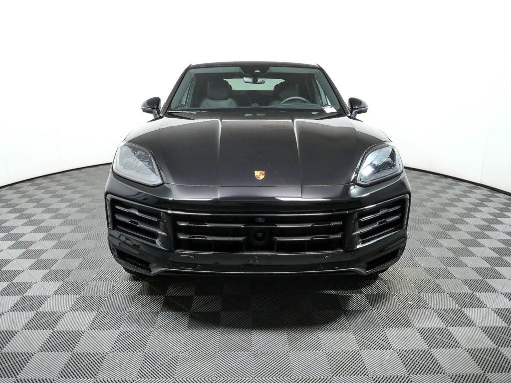 2026 Porsche Cayenne Base Image 4 of 40