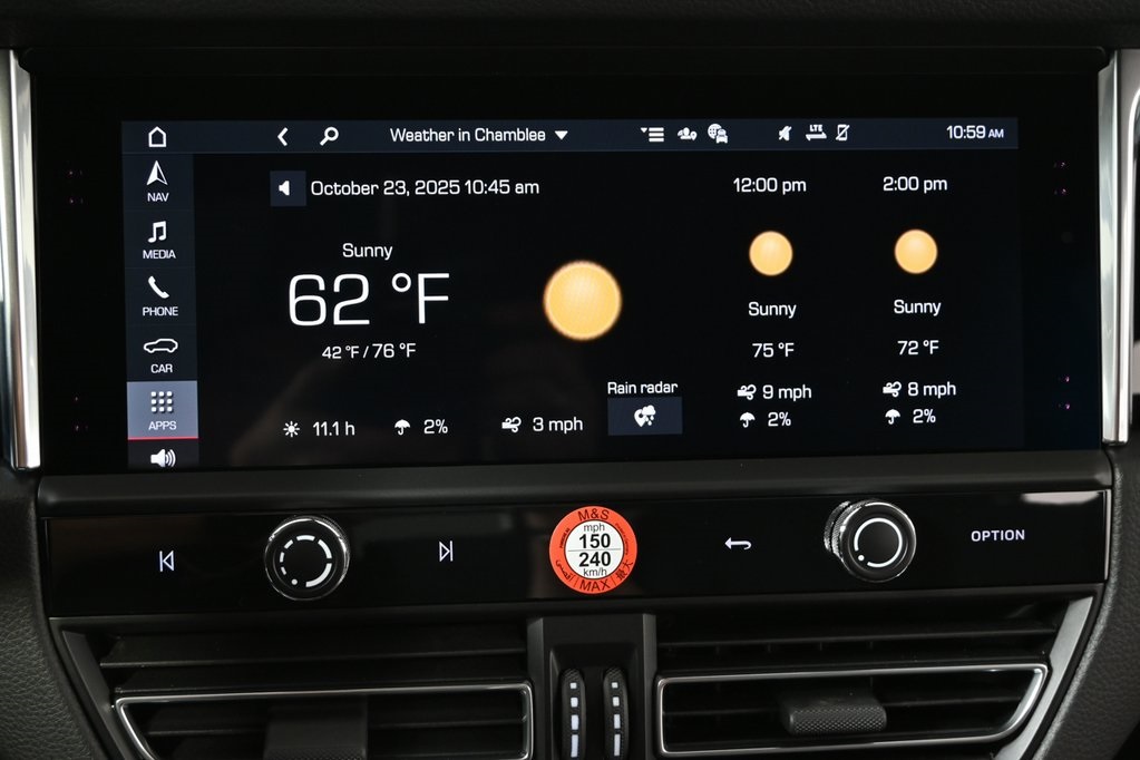 2026 Porsche Macan Base Image 31 of 36