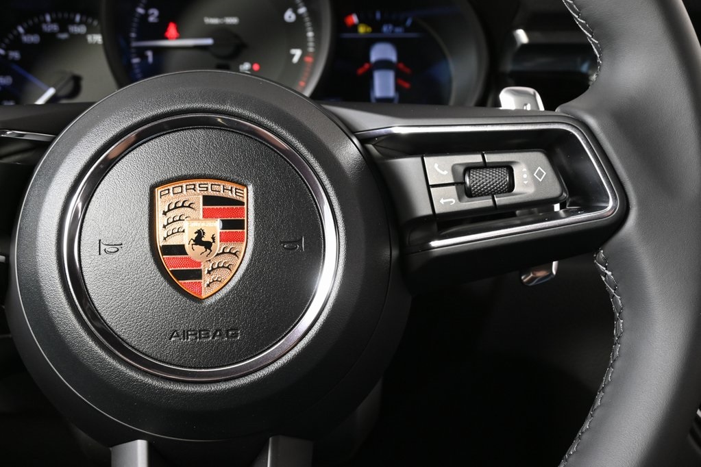 2026 Porsche Macan Base Image 36 of 36