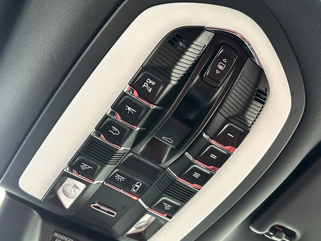 2026 Porsche Macan Base Image 48 of 61