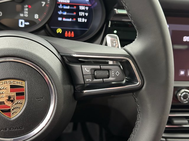 2026 Porsche Macan Base Image 27 of 61