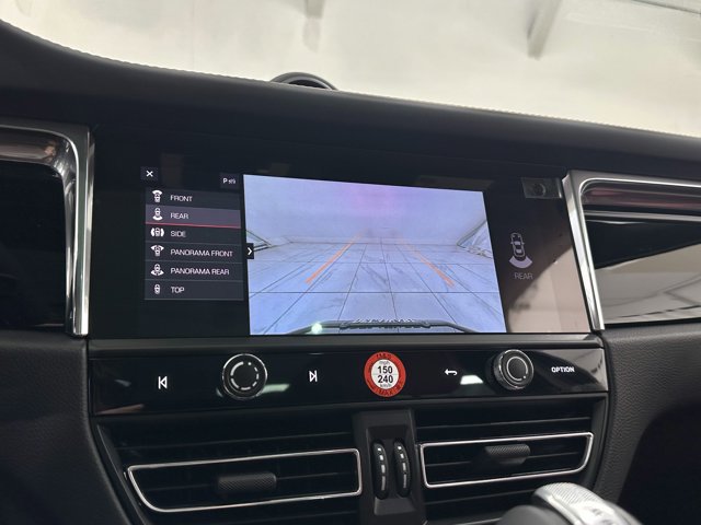 2026 Porsche Macan Base Image 32 of 61