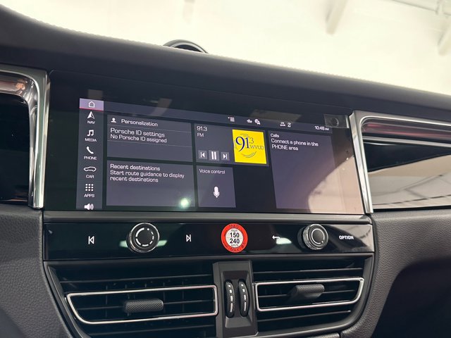 2026 Porsche Macan Base Image 34 of 61