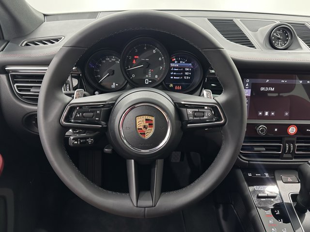 2026 Porsche Macan Base Image 26 of 61