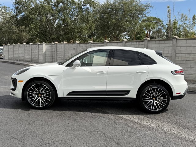2026 Porsche Macan Base Image 8 of 39