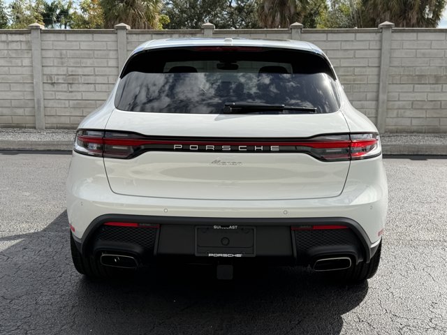 2026 Porsche Macan Base Image 6 of 39