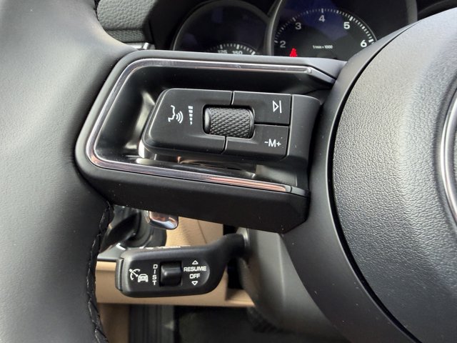 2026 Porsche Macan Base Image 27 of 39