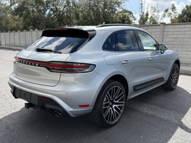 2026 Porsche Macan Base Image 5 of 38