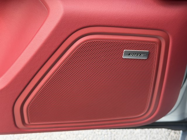 2026 Porsche Macan Base Image 34 of 38