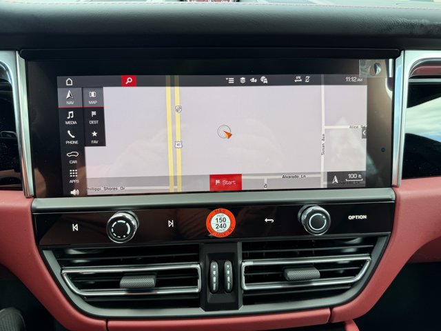 2026 Porsche Macan Base Image 20 of 38