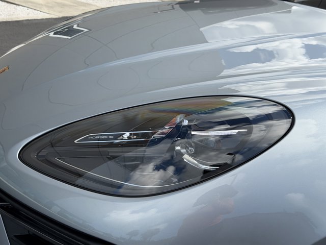 2026 Porsche Macan Base Image 30 of 38