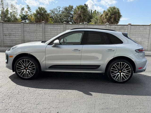 2026 Porsche Macan Base Image 8 of 38