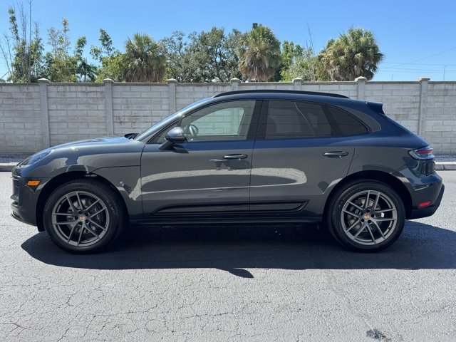 2026 Porsche Macan Base Image 8 of 36