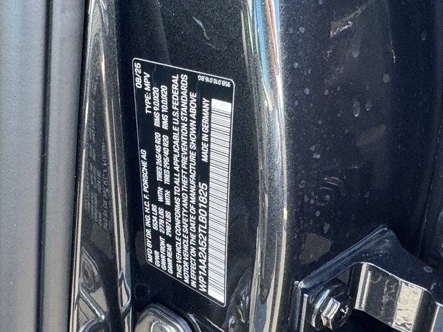 2026 Porsche Macan Base Image 26 of 36