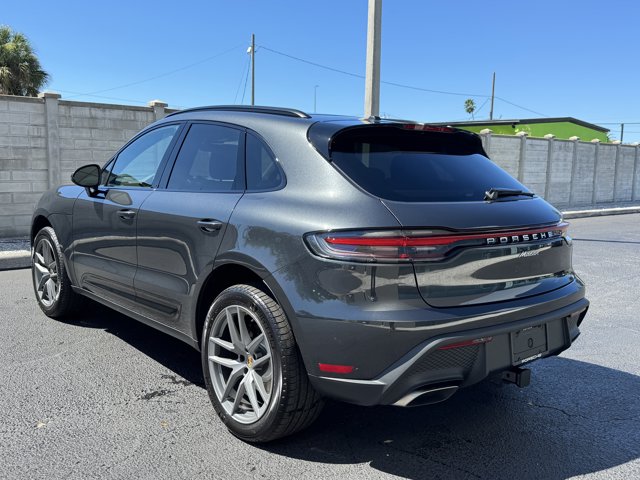 2026 Porsche Macan Base Image 7 of 36