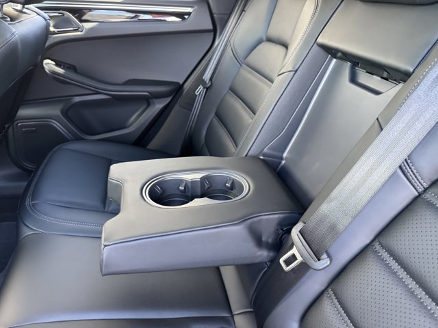 2026 Porsche Macan Base Image 31 of 36