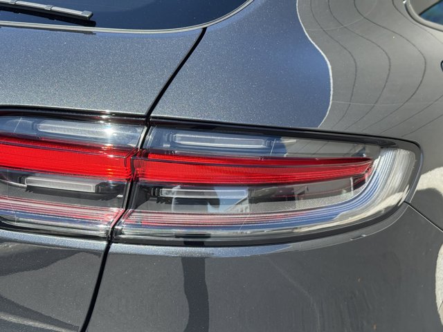 2026 Porsche Macan Base Image 29 of 36