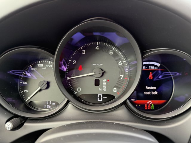 2026 Porsche Macan Base Image 16 of 39