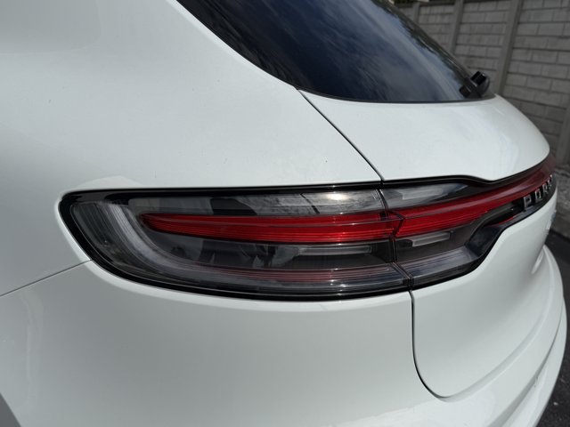 2026 Porsche Macan Base Image 36 of 39