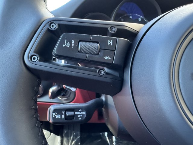 2026 Porsche Macan Base Image 24 of 36