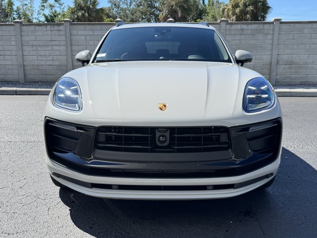 2026 Porsche Macan Base Image 23 of 36