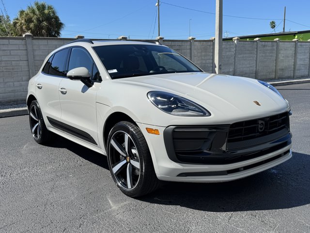 2026 Porsche Macan Base Image 2 of 36