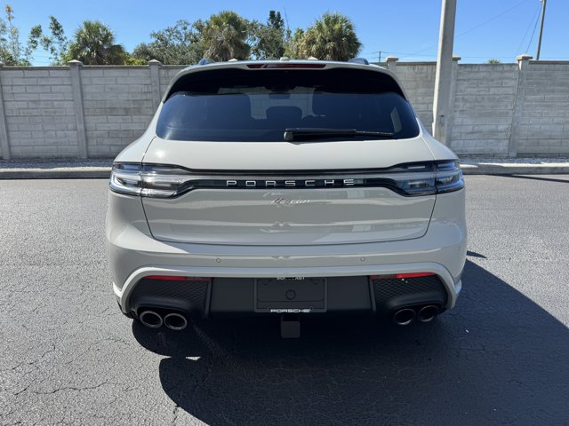 2026 Porsche Macan Base Image 5 of 36