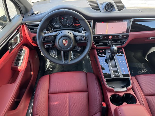 2026 Porsche Macan Base Image 11 of 36