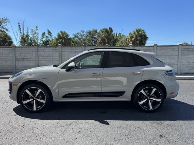 2026 Porsche Macan Base Image 7 of 36