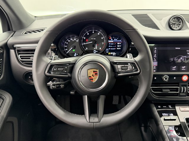 2026 Porsche Macan Base Image 26 of 62