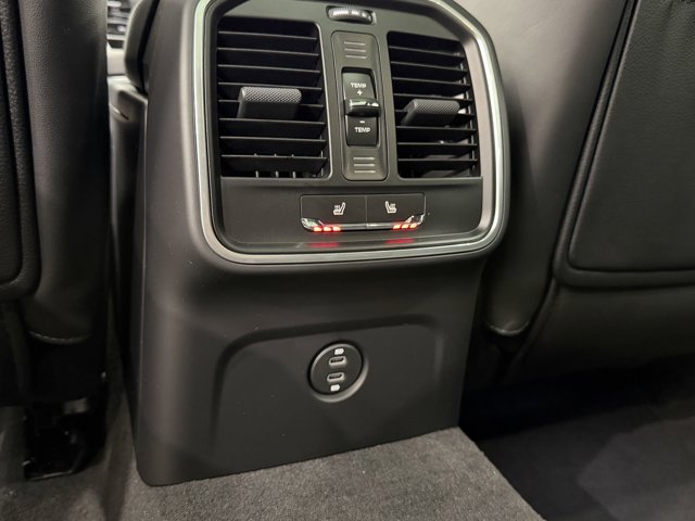 2026 Porsche Macan Base Image 40 of 62