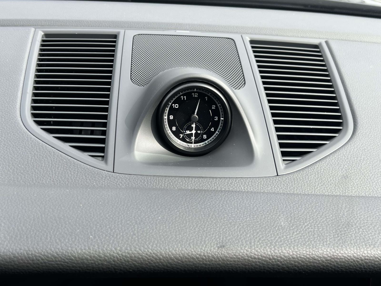 2026 Porsche Macan Base Image 22 of 28