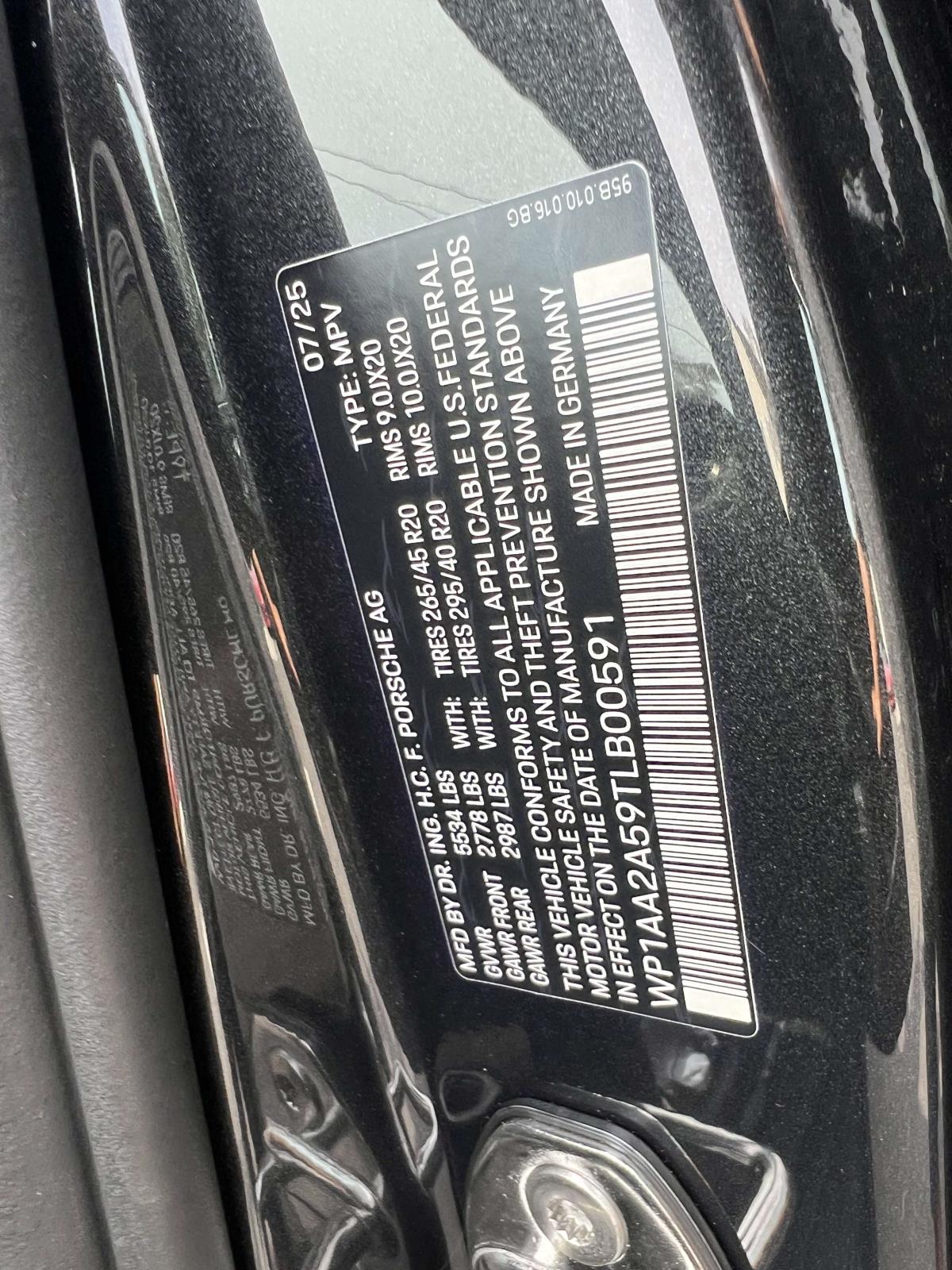 2026 Porsche Macan Base Image 24 of 28