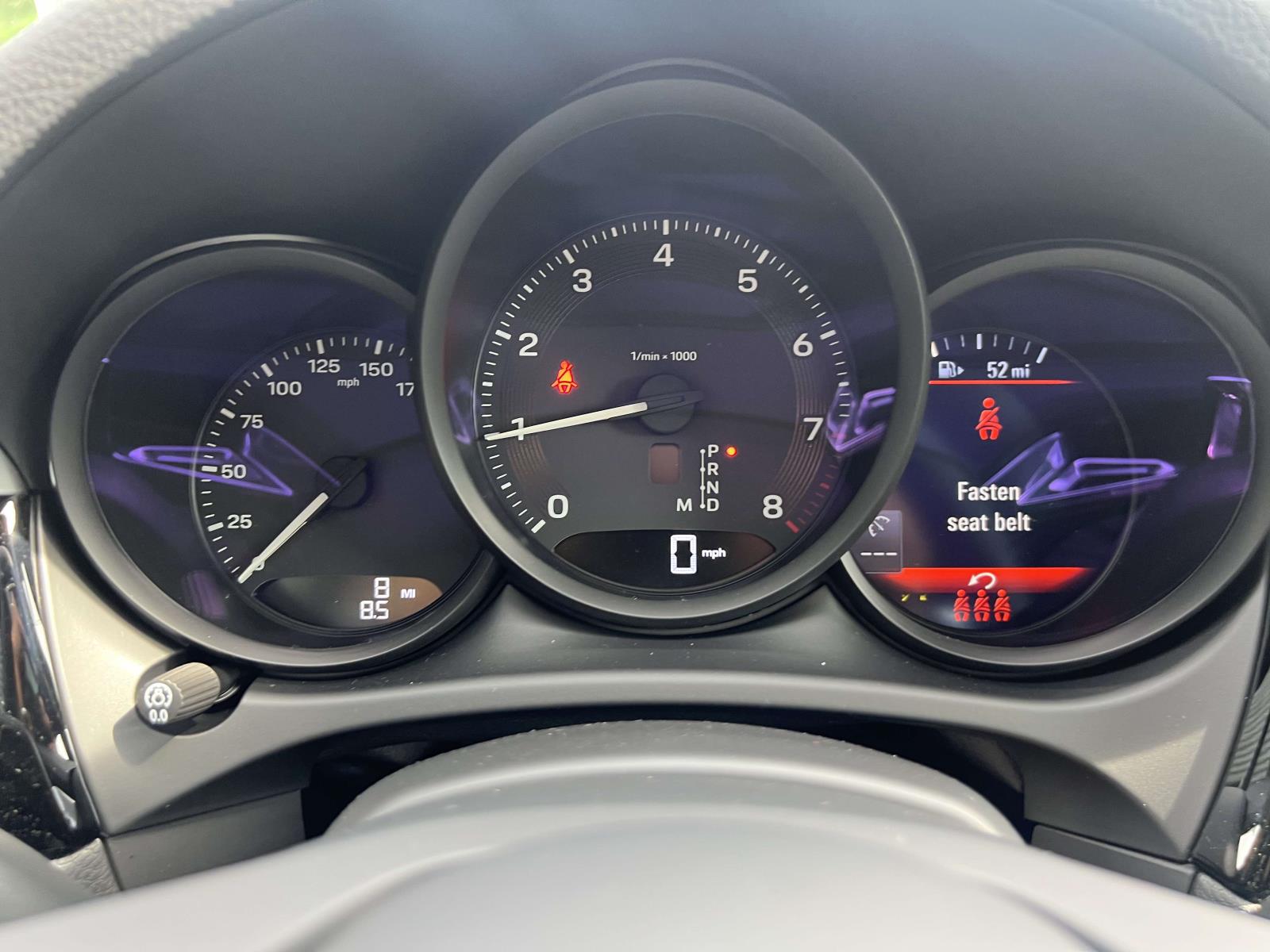 2026 Porsche Macan Base Image 16 of 28