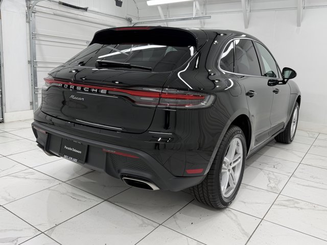 2026 Porsche Macan Base Image 6 of 58