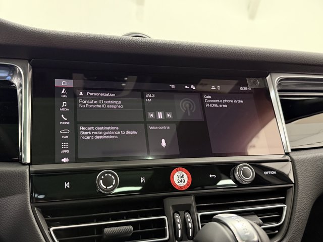 2026 Porsche Macan Base Image 33 of 58