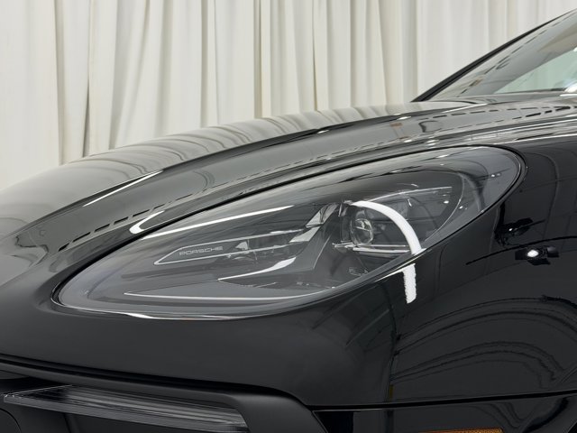 2026 Porsche Macan Base Image 50 of 58