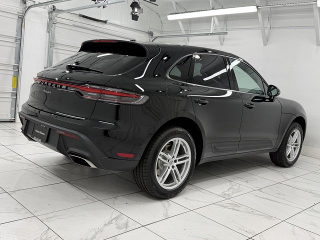 2026 Porsche Macan Base Image 7 of 58
