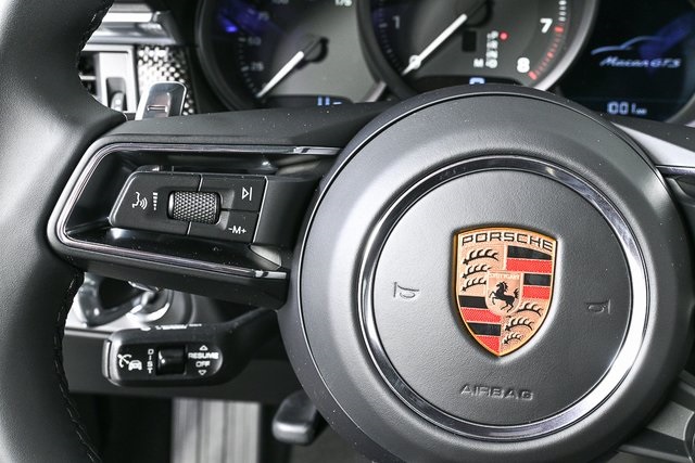 2026 Porsche Macan GTS Image 24 of 40